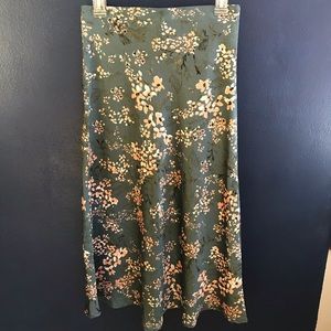 NWOT VICI Blue Floral Satin Midi Skirt